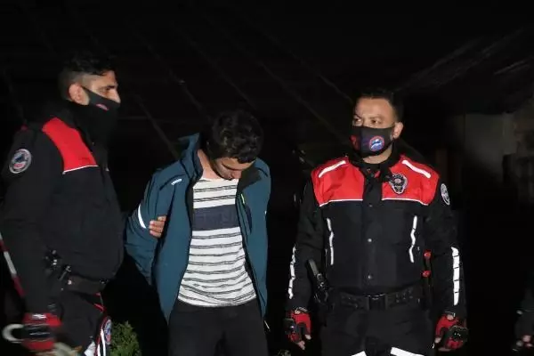 Motosikletine çarptıkları hurda kağıt taplayan yabancı uyruklu genci darbettiler Motosikletine çarptıkları hurda kağıt taplayan yabancı uyruklu genci darbettiler