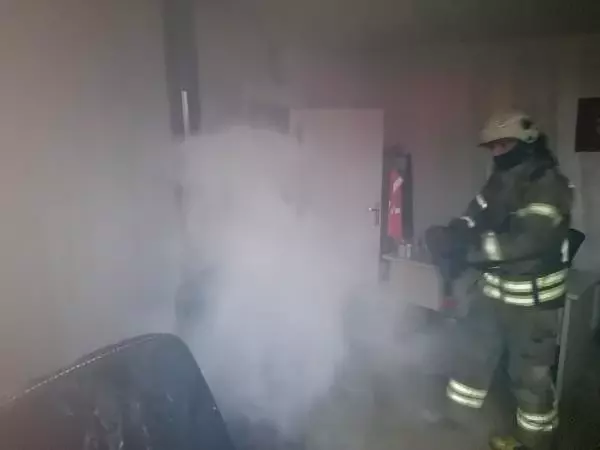 Son dakika haber | SİLİVRİ'DE PALETLERİN BULUNDUĞU DEPODA YANGIN ÇIKTI Son dakika haber | SİLİVRİ'DE PALETLERİN BULUNDUĞU DEPODA YANGIN ÇIKTI