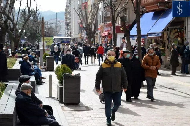 Tedbirlere uymayan Eskişehir kızardı Tedbirlere uymayan Eskişehir kızardı