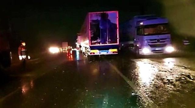 tir ile otomobil kafa kafaya carpisti 1 olu 3 14012829 o