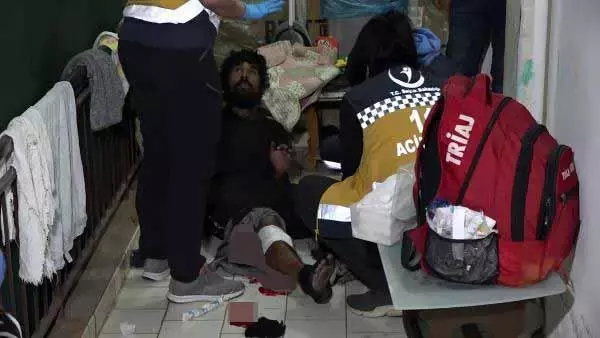 Son dakika: Yardım isteyen evsiz kişi, silahla vuruldu Son dakika: Yardım isteyen evsiz kişi, silahla vuruldu