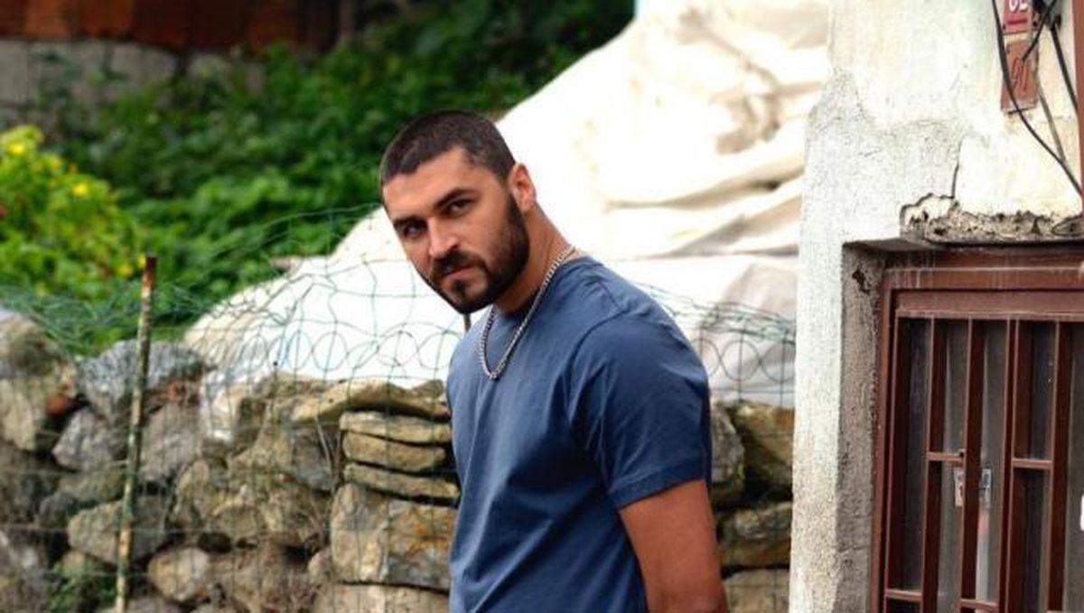 Yasak Elma Ömer kim? Yasak Elma Ömer gerçek adı ne? Emre Dinler kimdir, kaç yaşında?