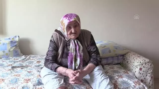 Son dakika haberleri | 106 yıllık ömründe iki salgın dönemini yaşayan Safiye nine, fedakar sağlıkçılara duacı Son dakika haberleri | 106 yıllık ömründe iki salgın dönemini yaşayan Safiye nine, fedakar sağlıkçılara duacı
