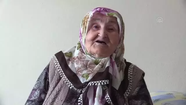Son dakika haberleri | 106 yıllık ömründe iki salgın dönemini yaşayan Safiye nine, fedakar sağlıkçılara duacı Son dakika haberleri | 106 yıllık ömründe iki salgın dönemini yaşayan Safiye nine, fedakar sağlıkçılara duacı