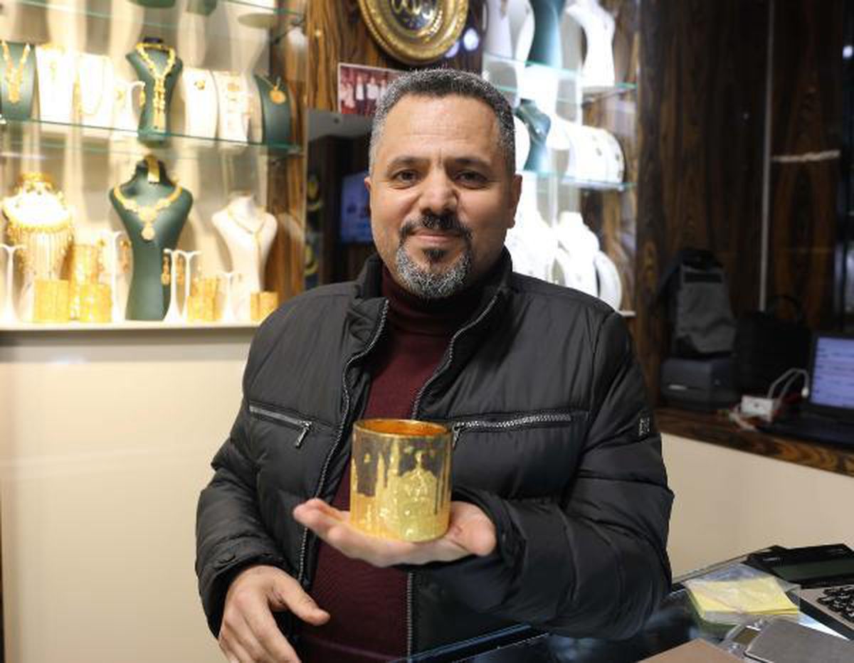 Gaziantepli kuyumcu, yaptığı 2 kilo 50 gram ağırlığındaki bileziği 1 milyon TL'ye satışa çıkardı