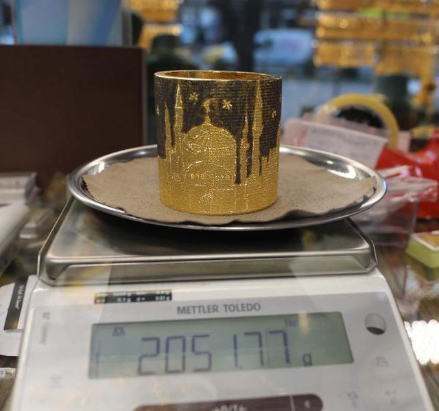 Gaziantepli kuyumcu, yaptığı 2 kilo 50 gram ağırlığındaki bileziği 1 milyon TL'ye satışa çıkardı