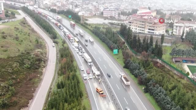 4 kisinin yaralandigi zincirleme trafik kazas 14015100 o