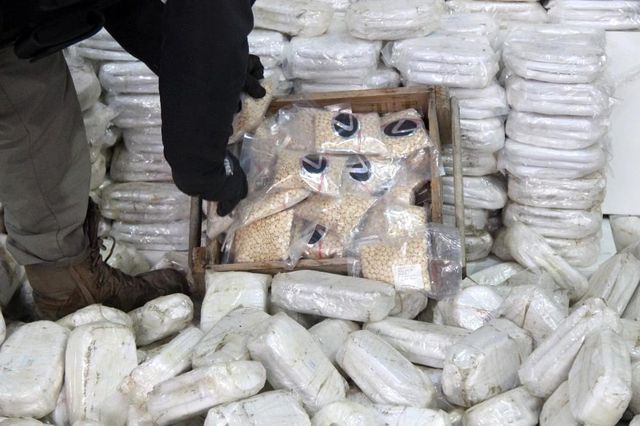4 ton uyusturucu polisi bile sok etti 3 14014932 o