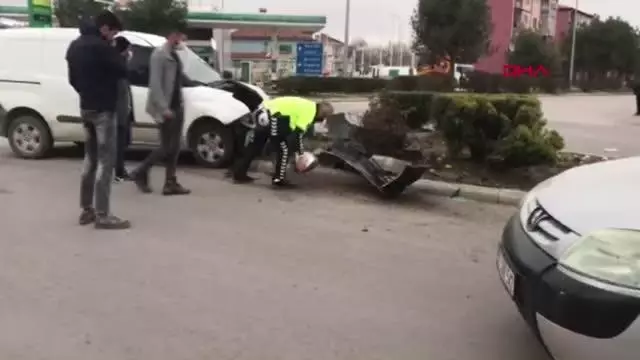 Son dakika... AFYONKARAHİSAR Dinar'da kaza: 3 yaralı Son dakika... AFYONKARAHİSAR Dinar'da kaza: 3 yaralı