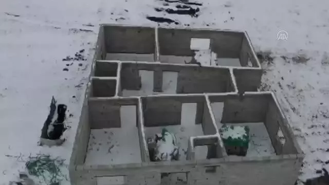 Ağrı merkezli 3 ilde düzenlenen silah kaçakçılığı operasyonunda 3 kişi tutuklandı Ağrı merkezli 3 ilde düzenlenen silah kaçakçılığı operasyonunda 3 kişi tutuklandı