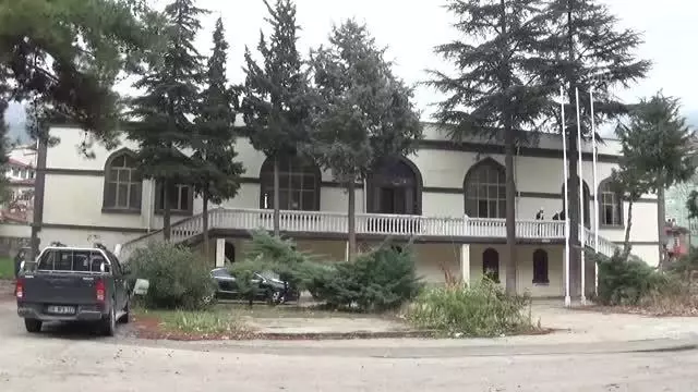 Son dakika... Amasya'da bir asırlık geçmişi bulunan tarihi bina 'Geleneksel Osmanlı El Sanatları Merkezi' olacak Son dakika... Amasya'da bir asırlık geçmişi bulunan tarihi bina 'Geleneksel Osmanlı El Sanatları Merkezi' olacak