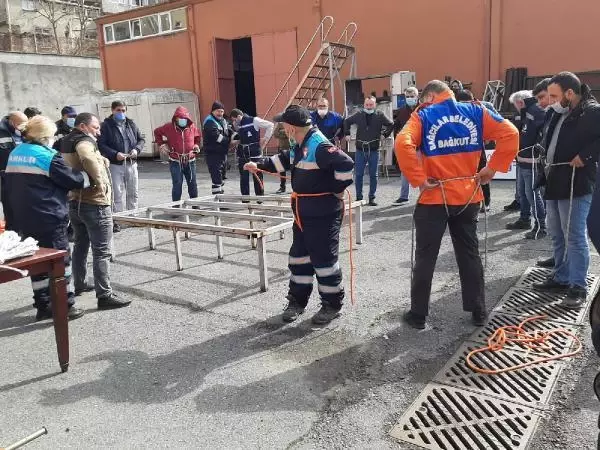 Bağcılar'da uygulamalı arama kurtarma eğitimi yapıldı