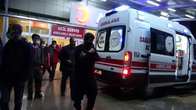 Benzinle sobayı yakarken ev alev aldı: 3'ü ağır 4 yaralı Benzinle sobayı yakarken ev alev aldı: 3'ü ağır 4 yaralı