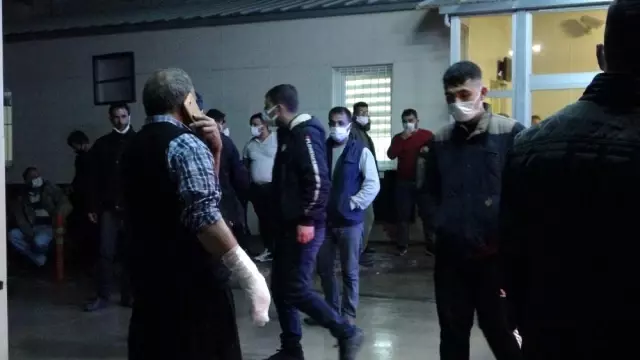 Benzinle sobayı yakarken ev alev aldı: 3'ü ağır 4 yaralı Benzinle sobayı yakarken ev alev aldı: 3'ü ağır 4 yaralı