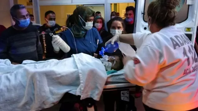 Benzinle sobayı yakarken ev alev aldı: 3'ü ağır 4 yaralı Benzinle sobayı yakarken ev alev aldı: 3'ü ağır 4 yaralı