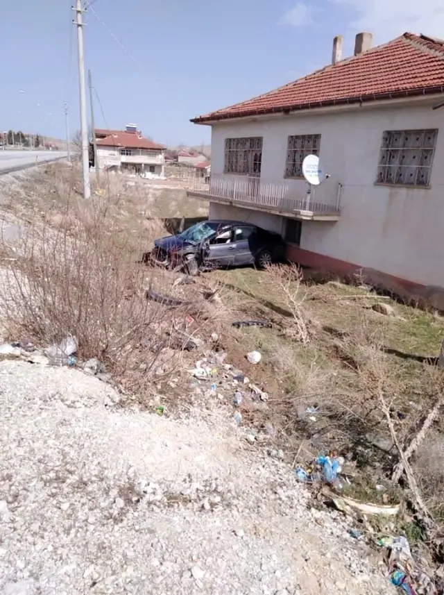 Son dakika haber! Bolvadin'de trafik kazası: 2 yaralı Son dakika haber! Bolvadin'de trafik kazası: 2 yaralı