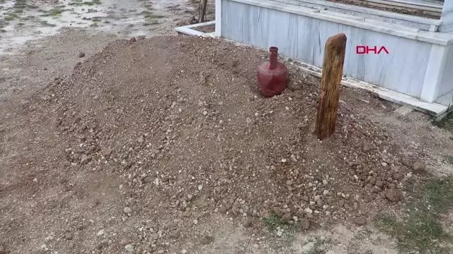 DENİZLİ Eşini öldürmek için halat sarkıttığı evin camına 'af yok' yazmış DENİZLİ Eşini öldürmek için halat sarkıttığı evin camına 'af yok' yazmış
