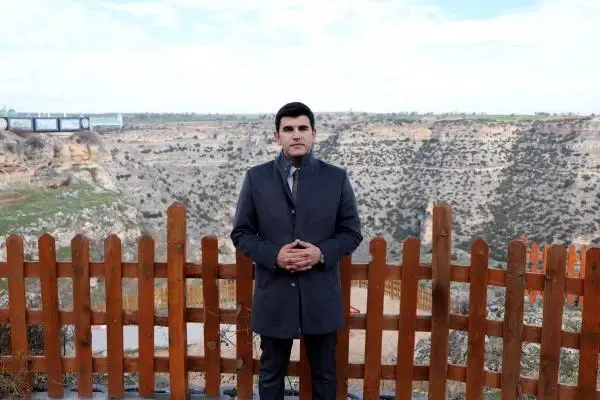 UŞAK Dünyanın en uzun ikinci kanyonundaki bu terasta yürümek cesaret istiyor UŞAK Dünyanın en uzun ikinci kanyonundaki bu terasta yürümek cesaret istiyor