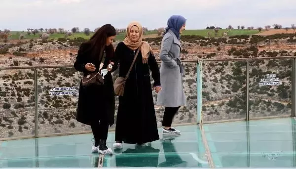 UŞAK Dünyanın en uzun ikinci kanyonundaki bu terasta yürümek cesaret istiyor UŞAK Dünyanın en uzun ikinci kanyonundaki bu terasta yürümek cesaret istiyor