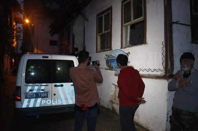 Emekli resim öğretmeni 'Ölmek istiyorum' dedikten sonra evinde ölü bulundu Emekli resim öğretmeni 'Ölmek istiyorum' dedikten sonra evinde ölü bulundu