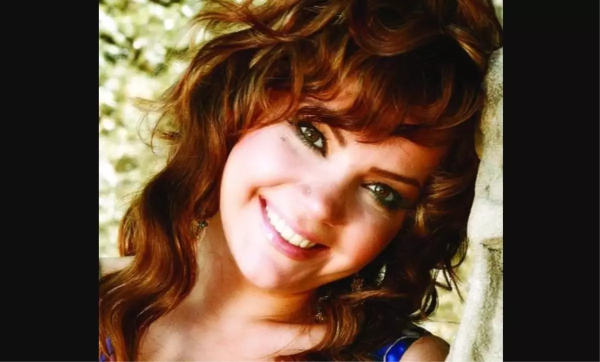 Esra İçöz kimdir? Esra İçöz nereli, kaç yaşında, mesleği ne? Esra İçöz'ün hayatı ve biyografisi nedir?