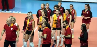 Galatasaray, Kadınlar CEV Kupası Finali rövanşında İtalyan ekibi Saugella Monza'ya iki set verdi ve kupada ikinci oldu.