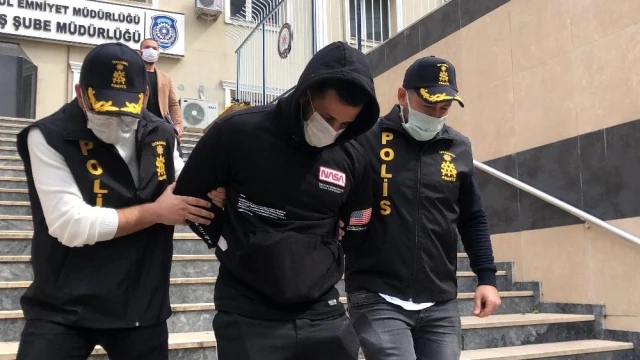 Galatasaraylı futbolcu Mostafa Mohammed'in çantasını çalan şahıs yakalandı