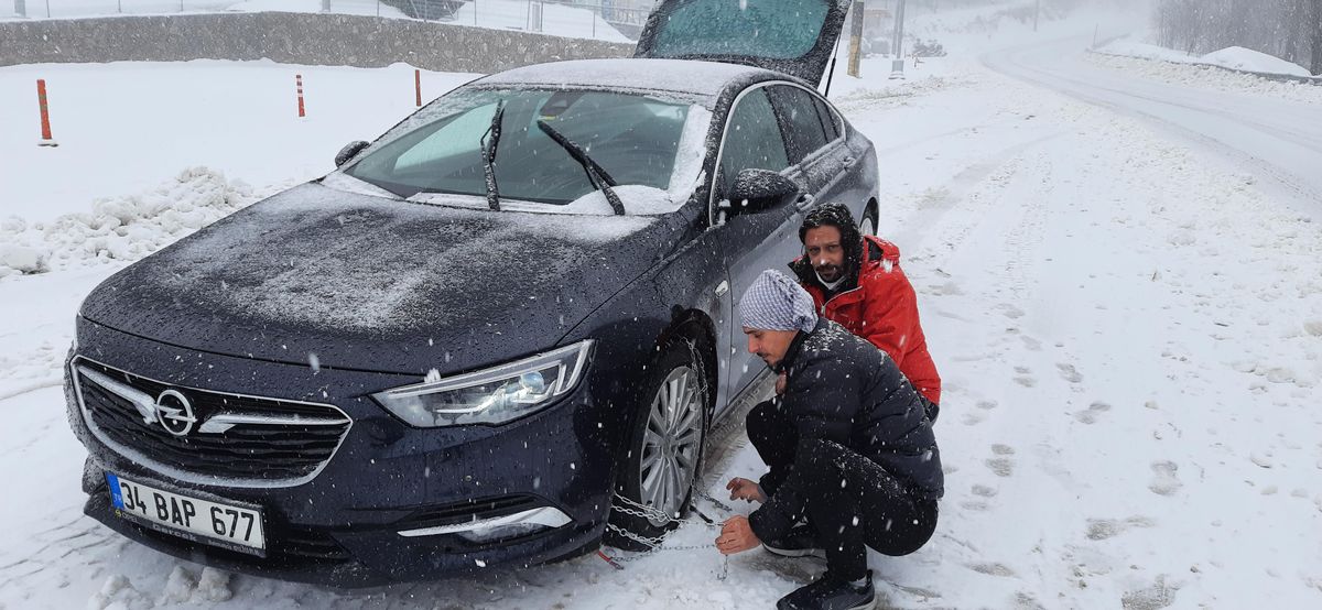 Görüntü İstanbul'un yanı başından! Kar kalınlığı 50 santimetreye ulaştı