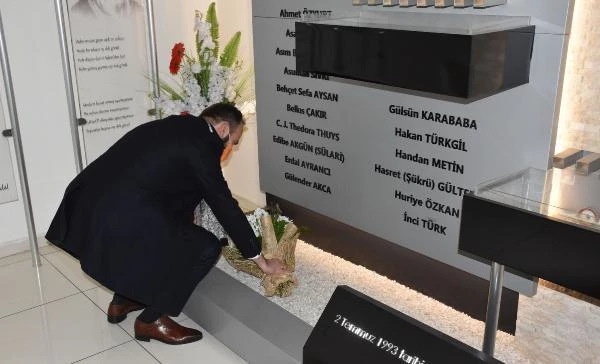SİVAS Hollanda Büyükelçiliği'nden Madımak'ta ölen vatandaşları için Sivas'a ziyaret
