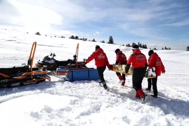 KASTAMONU - Ilgaz Dağı'nda çığ ve kurtarma tatbikatı yapıldı