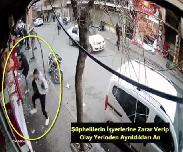 İş yerini basıp, çalışanlara saldırarak kasadaki parayı çalan 3 kişi yakalandı