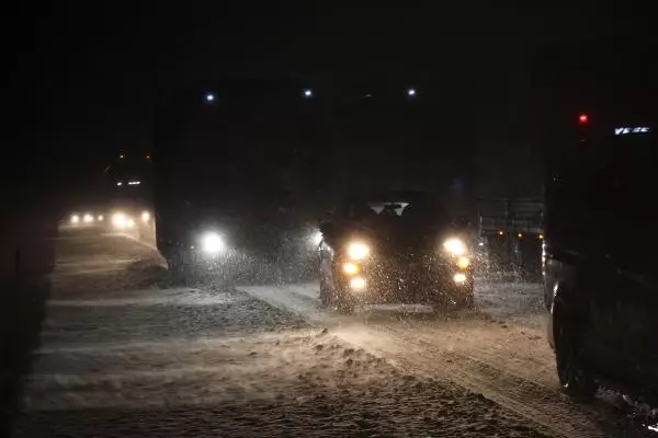 AFYONKARAHİSAR Kar nedeniyle Afyonkarahisar- Antalya karayolu ulaşıma kapandı AFYONKARAHİSAR Kar nedeniyle Afyonkarahisar- Antalya karayolu ulaşıma kapandı