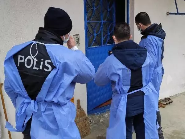 Kocaeli'de 3 bina karantinaya alındı Kocaeli'de 3 bina karantinaya alındı