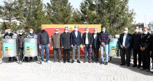 Konya Büyükşehir Belediyesi'nden bal üreticilerine 2 milyon lira destek Konya Büyükşehir Belediyesi'nden bal üreticilerine 2 milyon lira destek