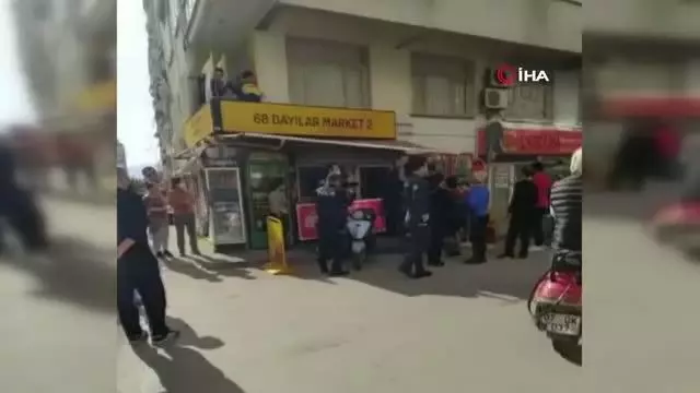 Küçük kıza taciz iddiası ortalığı karıştırdı Küçük kıza taciz iddiası ortalığı karıştırdı