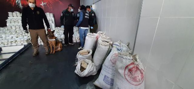 limandaki gemide 3 ton 860 kilo esrar 99 bin 2 14014951 o