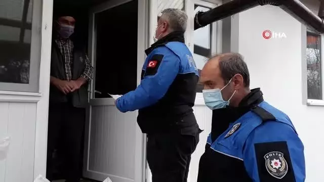 Son dakika haberleri | Polis kapı kapı gezerek 'misafir kabul etmeyin' uyarısı yaptı Son dakika haberleri | Polis kapı kapı gezerek 'misafir kabul etmeyin' uyarısı yaptı