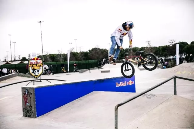 Red Bull Athlete Zone'un konuğu Bora Altıntaş Red Bull Athlete Zone'un konuğu Bora Altıntaş