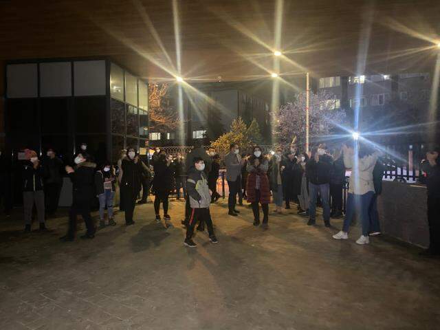 Tuzla'da lüks sitedeki vatandaşlar, kendilerine rahat vermeyen site yönetiminden şikayetçi oldu