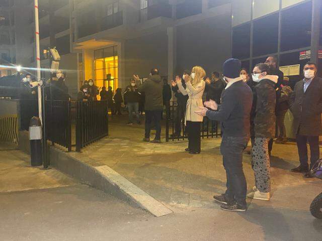 Tuzla'da lüks sitedeki vatandaşlar, kendilerine rahat vermeyen site yönetiminden şikayetçi oldu