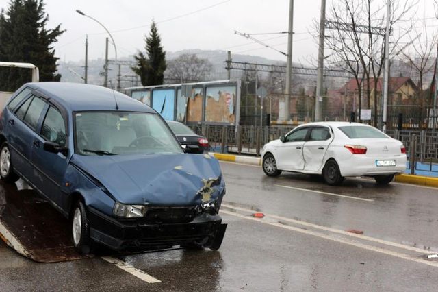 u donusu yapmak isterken kazaya sebep oldu 3 3 14014744 o