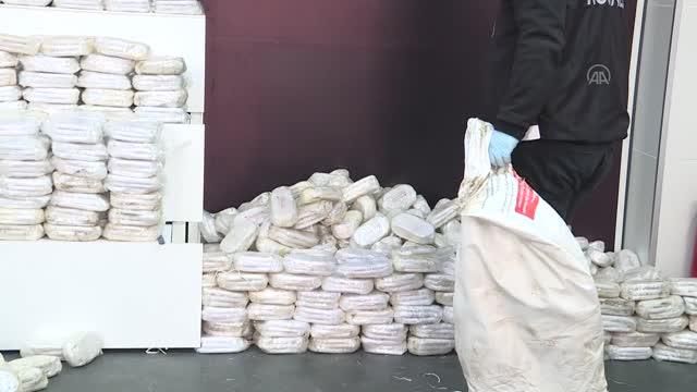 yuk gemisinde 3 ton 860 kilogram esrar ele 3 14015001 o