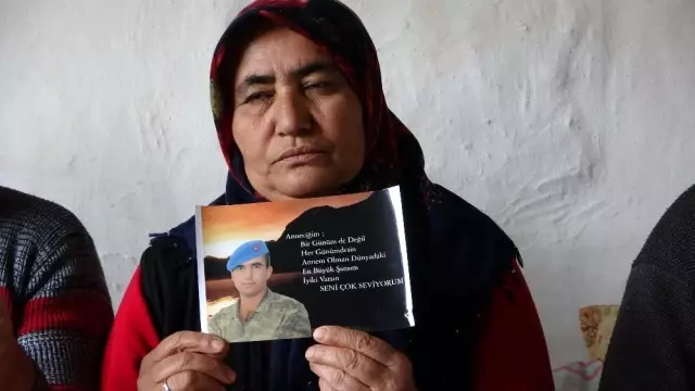 15 Temmuz'da darbeci binbaşı tarafından vurulan Kurtuluş Kaya'nın şehitliği resmiyet kazandı 15 Temmuz'da darbeci binbaşı tarafından vurulan Kurtuluş Kaya'nın şehitliği resmiyet kazandı