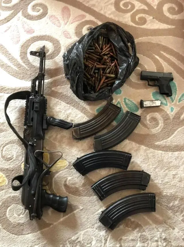 Son dakika haberi: Ağrı'da eş zamanlı silah kaçakçılığı operasyonu Son dakika haberi: Ağrı'da eş zamanlı silah kaçakçılığı operasyonu