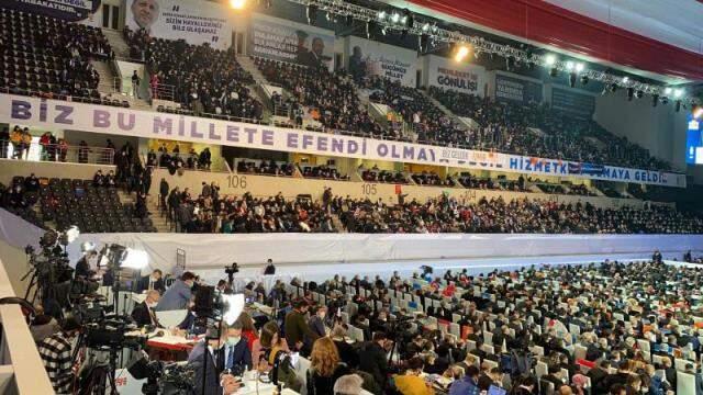 AK Parti kongresine 11 partiden 29 temsilci katılırken HDP, DEVA ve Gelecek Partisi davet edilmedi