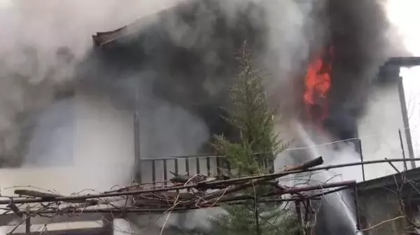 Son dakika haberi! Amasya'da 2 katlı ahşap evde çıkan yangın, söndürüldü Son dakika haberi! Amasya'da 2 katlı ahşap evde çıkan yangın, söndürüldü