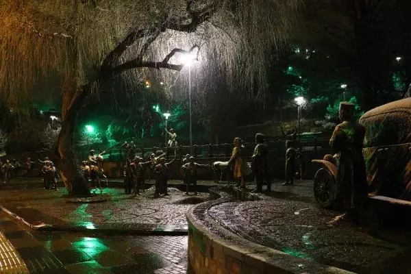 Ankara'da bahar havası yerini kara bıraktı Ankara'da bahar havası yerini kara bıraktı