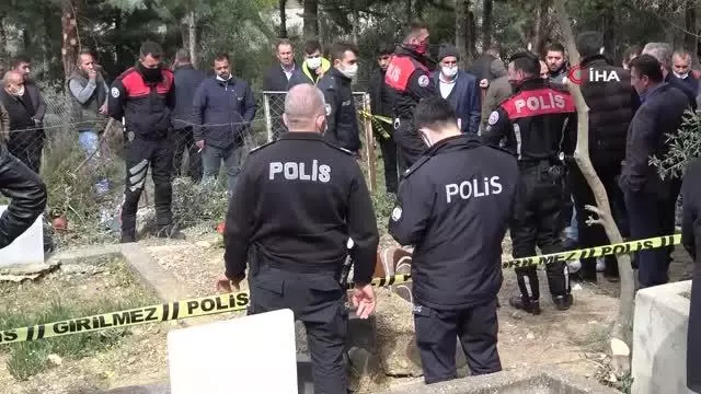 Annesinin acısına dayanamayıp mezarı başında intihar etti Annesinin acısına dayanamayıp mezarı başında intihar etti