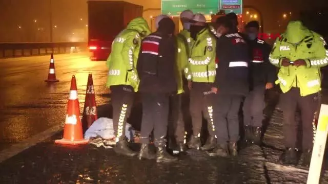 BOLU Otobüsten indikten sonra kamyonun çarptığı Barış, kadın yolcu ile tartışmış BOLU Otobüsten indikten sonra kamyonun çarptığı Barış, kadın yolcu ile tartışmış