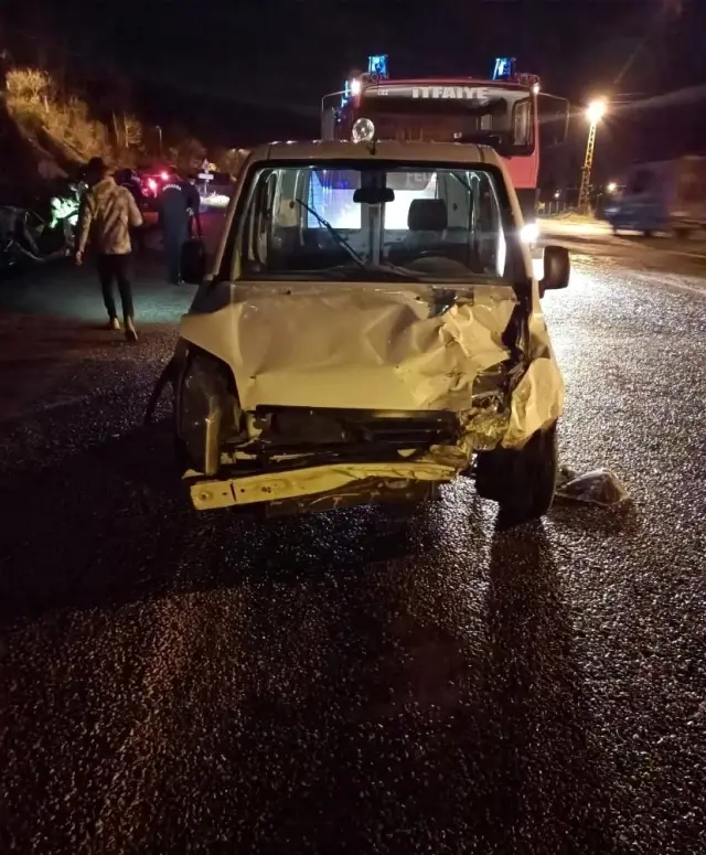 Çaycuma'da trafik kazası: 1 yaralı Çaycuma'da trafik kazası: 1 yaralı